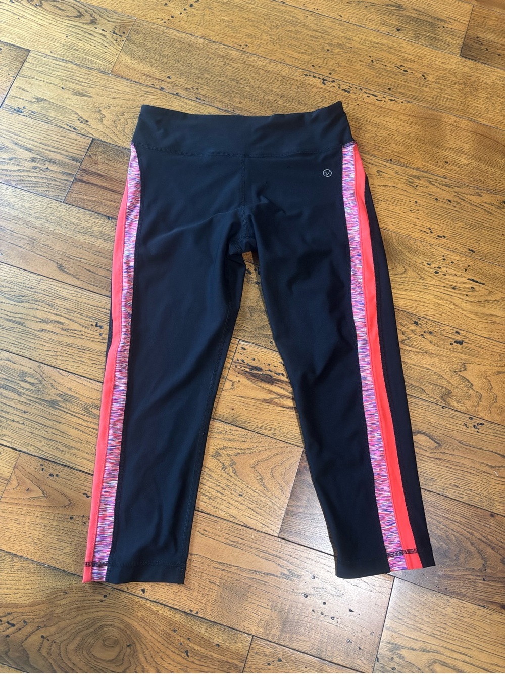 Yogo Athletica Women’s Black Active Capri Leggings with Pink Side Stripes Size M